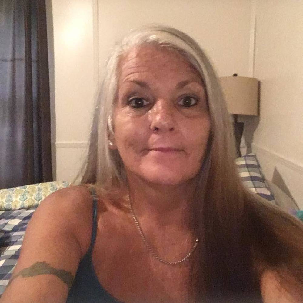 Meet your Posher, Cynthia
